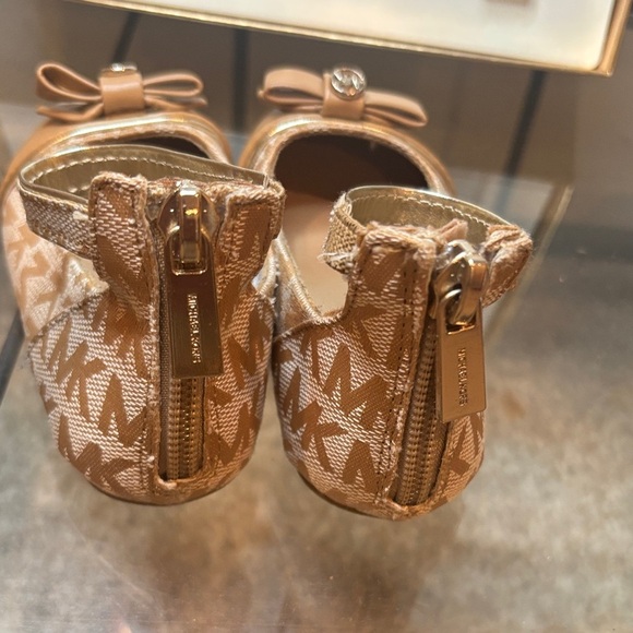 Michael Kors Gold and Tan Bow Accent Flats - Picture 3 of 5